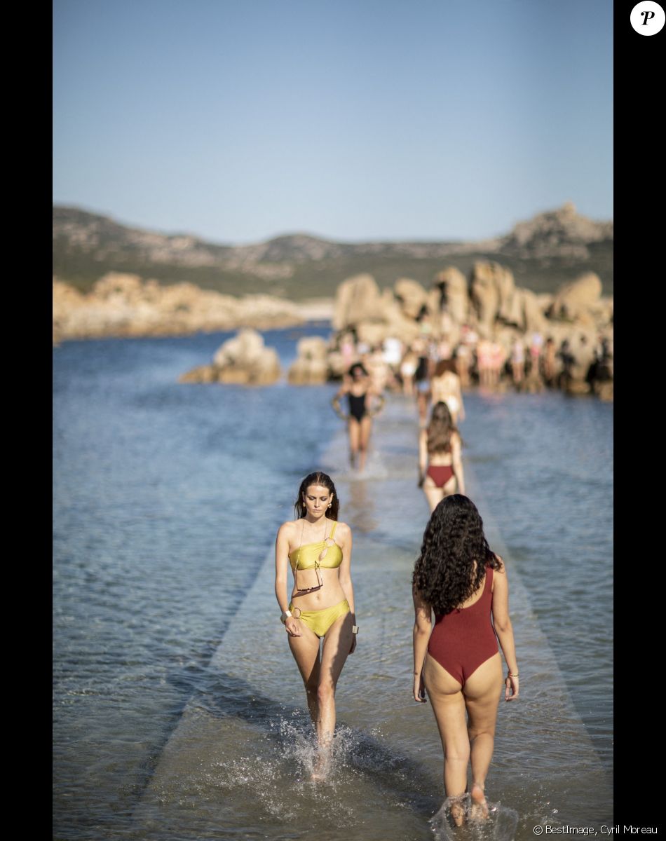 Défilé Etam Croisière 2022 au Domaine de Murtoli, Corse le 12 mai 2022. © Cyril Moreau / Bestimage