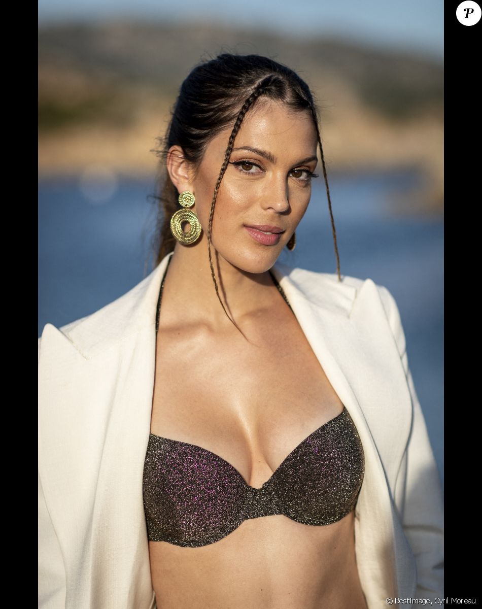 Iris Mittenaere - Front row et people lors du défilé Etam Croisière au Domaine de Murtoli, Corse © Cyril Moreau / Bestimage