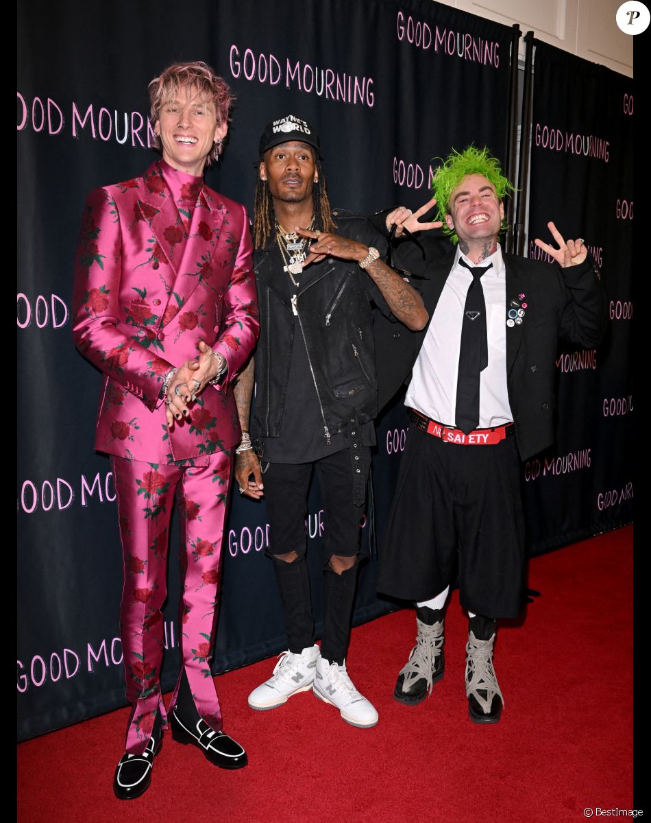 Machine Gun Kelly, GaTa, et Mod Sun. - Photocall du film "Good Mourning" à Los Angeles, le 12 mai 2022.