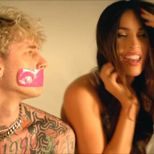 Megan Fox joue la femme fatale et sexy dans un clip de Machine Gun Kelly "bloody valentine".