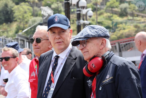 Le prince Albert II de Monaco dans les stands du Grand Prix de Monaco Historique 2022, à Monaco, le 13 mai 2022. © Claudia Albuquerque/Bestimage