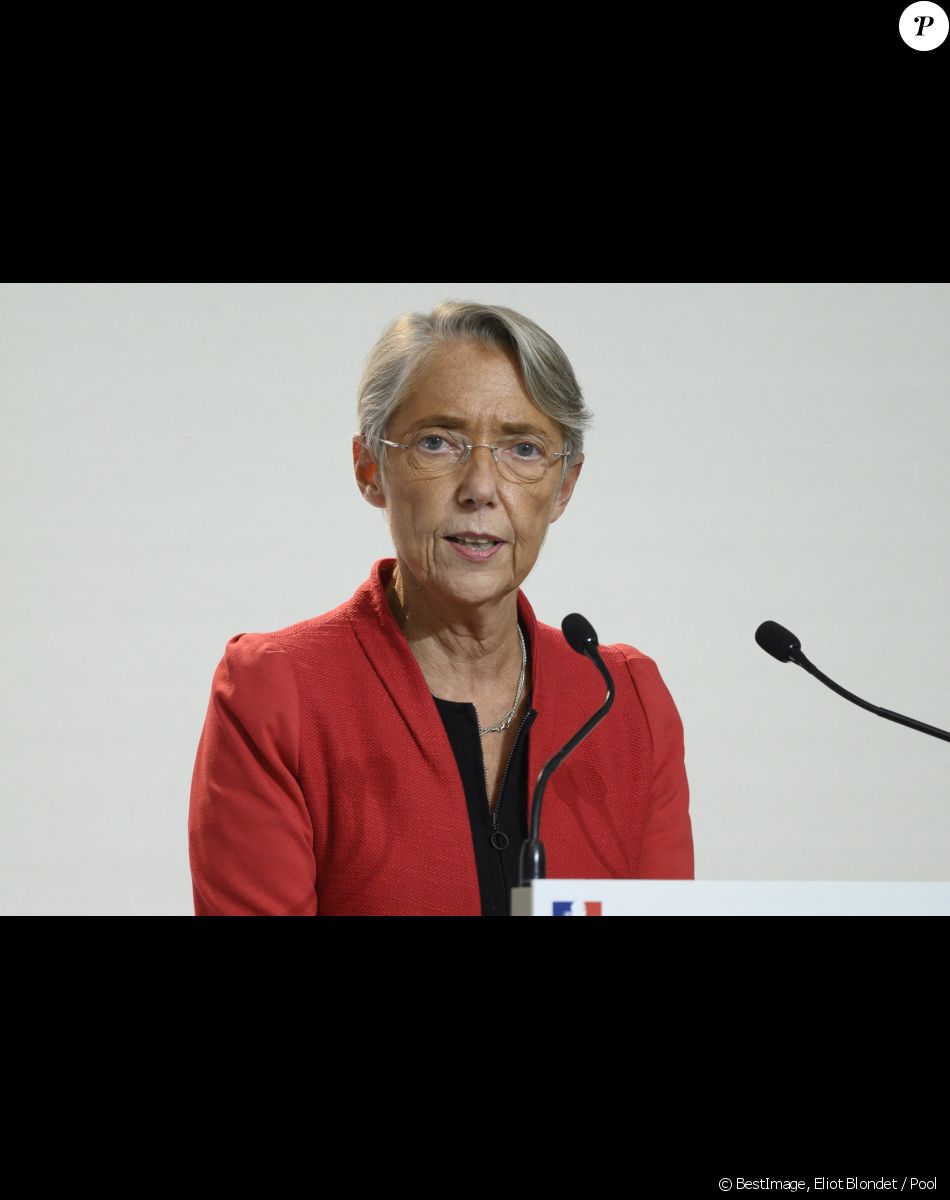 Elisabeth Borne, ministre du travail - Conférence de presse sur la situation de l'épidémie de coronavirus (COVID-19) au ministère de la santé à Paris le 12 novembre 2020