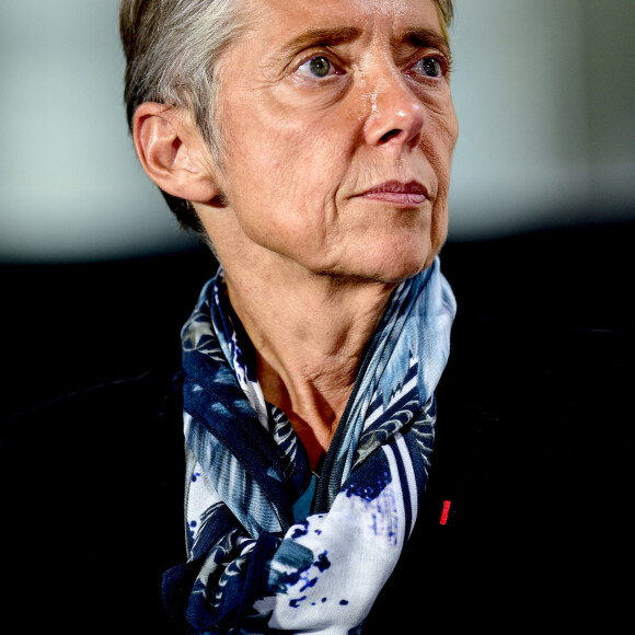 Elisabeth Borne, ministre aupres du ministre d'Etat, ministre de la Transition écologique et solidaire, chargée des Transports - Convention citoyenne pour le Climat à Paris, le 4 octobre 2019, devant 150 citoyens tirés au sort.