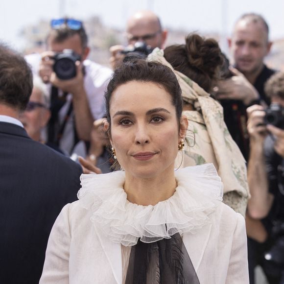 Noomi Rapace lors du photocall du jury officiel lors du 75ème Festival International du Film de Cannes, au Palais des Festivals de Cannes à Cannes, France, le 17 mai 2022. © Cyril Moreau/Bestimage 