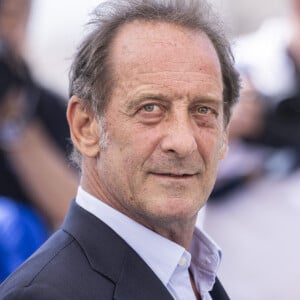 Vincent Lindon (président du jury) lors du photocall du jury officiel lors du 75ème Festival International du Film de Cannes, au Palais des Festivals de Cannes à Cannes, France, le 17 mai 2022. © Cyril Moreau/Bestimage 