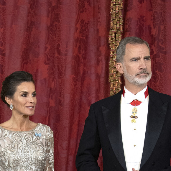 Le roi Felipe VI et la reine Letizia d'Espagne recoivent l'émir du Qatar Sheikh Tamim Bin Hamad Al Thani et sa femme la Sheikha Jawaher Bint Hamad Bin Suhaim Al Thani, pour un dîner d'Etat au Palais royal de Madrid, le 17 mai 2022.