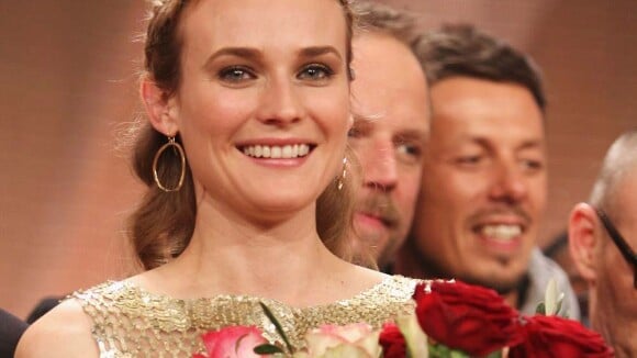 Diane Kruger : Dans les bras de ses parents, de Richard Gere ou de Karl, elle est... la plus resplendissante des fleurs !