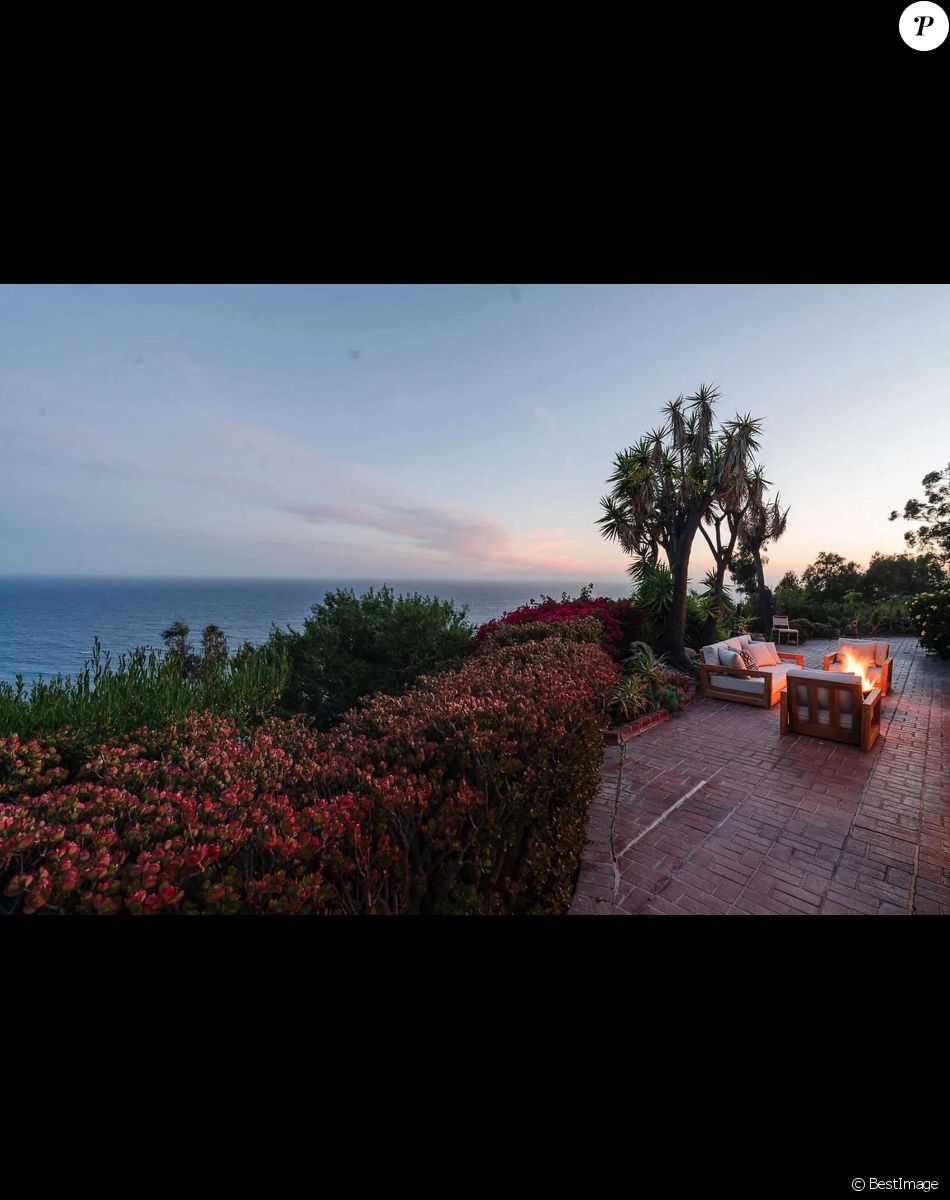 Emma Stone vend sa villa à Malibu pour 4.3 millions de dollars.
