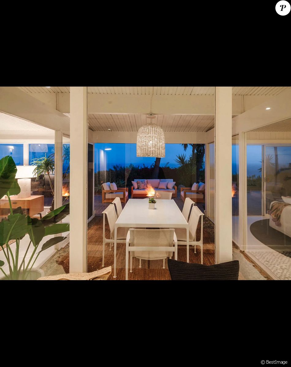 Emma Stone vend sa villa à Malibu pour 4.3 millions de dollars.