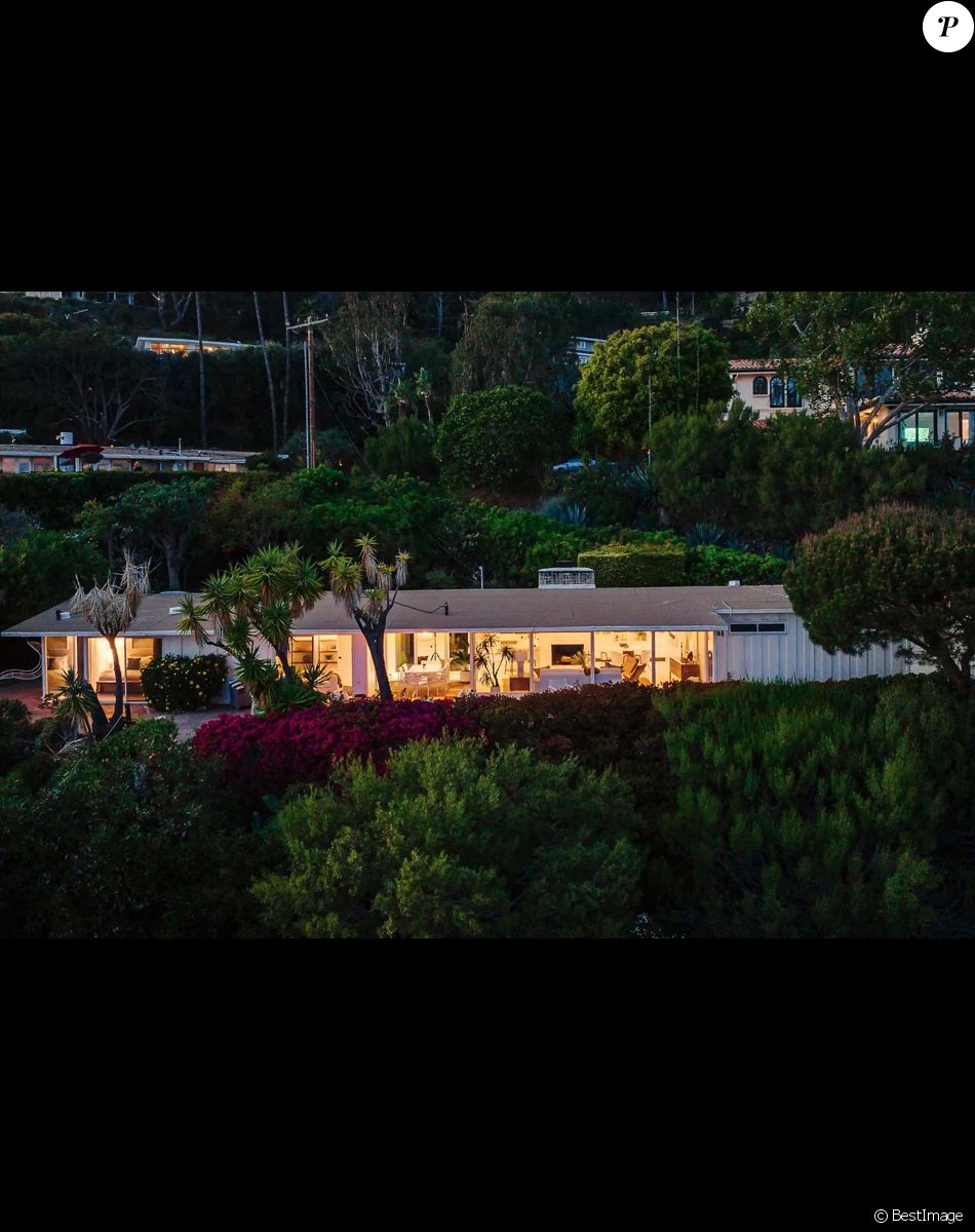 Emma Stone vend sa villa à Malibu pour 4.3 millions de dollars.