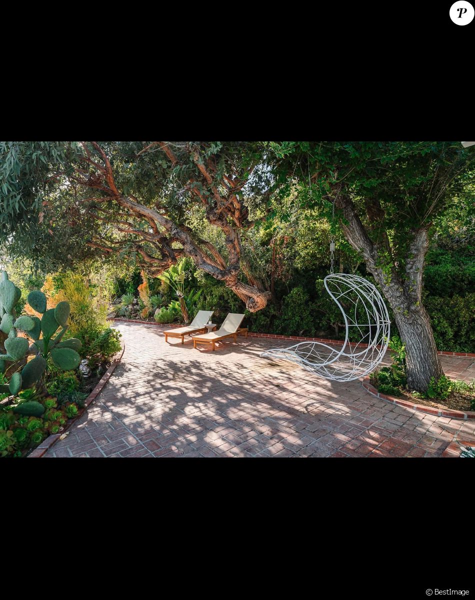 Emma Stone vend sa villa à Malibu pour 4.3 millions de dollars.
