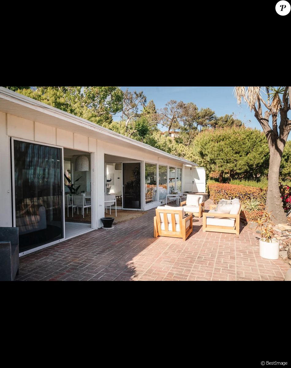Emma Stone vend sa villa à Malibu pour 4.3 millions de dollars.