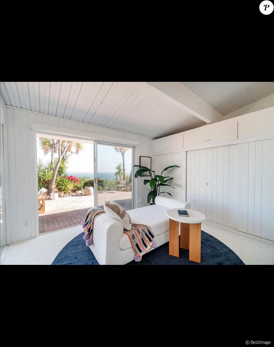 Emma Stone vend sa villa à Malibu pour 4.3 millions de dollars.