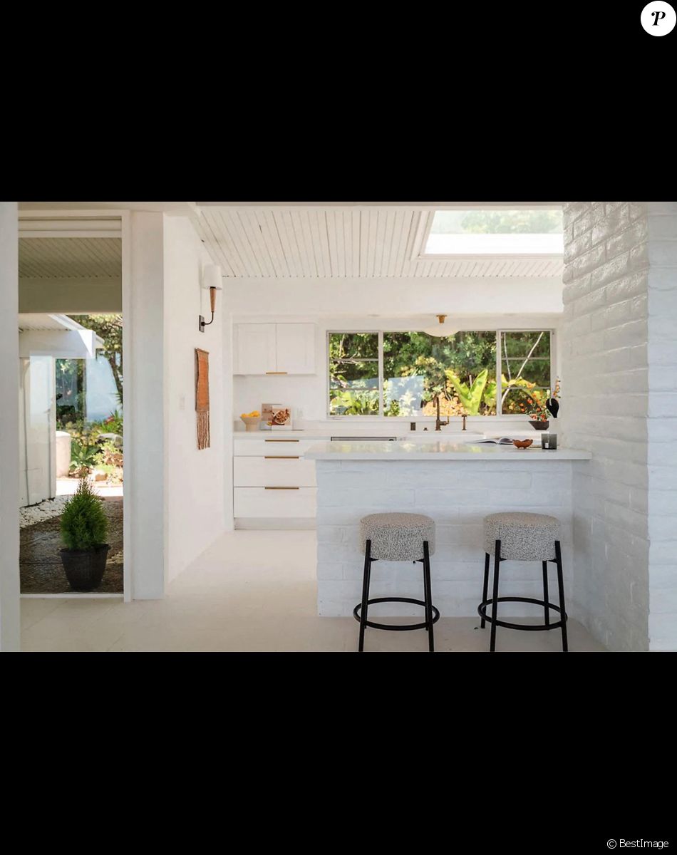 Emma Stone vend sa villa à Malibu pour 4.3 millions de dollars.
