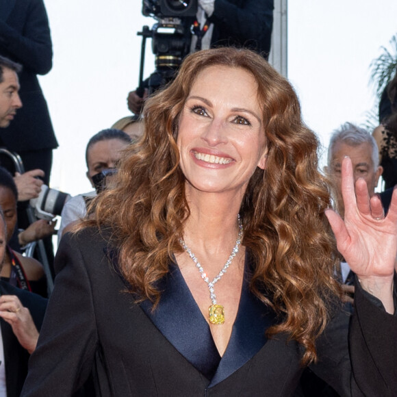 Julia Roberts - Montée des marches du film " Armageddon Time " lors du 75ème Festival International du Film de Cannes © Olivier Borde / Bestimage 
