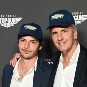 Bernard de La Villardière avec son fils Nicolas - Avant-première du film "Top Gun Maverick" à l'UGC Normandie à Paris le 19 mai 2022. © Coadic Guirec/Bestimage