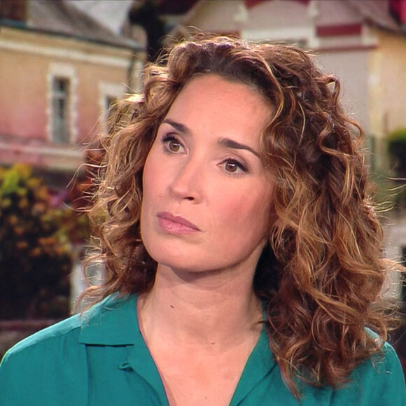Illustration du 1er journal de 13h présenté par Marie-Sophie Lacarrau et diffusé sur TF1 en direct , Paris, le 4 janvier 2020