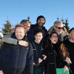 Lauren Stocker, Pascal Demelon, Ramzy Bedia, Thierry Lhermitte, Michaël Gregorio, Audrey Dana et François-Xavier Demaison lors d'un photocall à la 25ème édition du Festival international du film de comédie de l'Alpe d'Huez le 18 janvier 2022. © Dominique Jacovides / Bestimage  Photocall during 25th Alpe d'Huez comedy film festival on january 18th 2022 