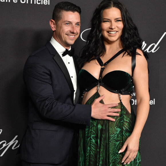 Andre Lemmars et sa compagne Adriana Lima (enceinte) - Photocall de la soirée "Chopard Loves Cinema" lors du 75ème Festival International du Film de Cannes. Le 21 mai 2022 © Olivier Borde / Bestimage 