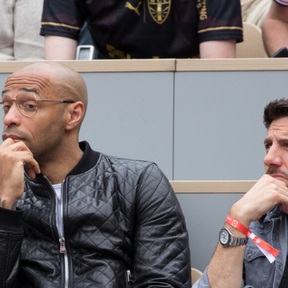 Thierry Henry - People des les tribunes des Internationaux de France de Tennis de Roland Garros 2022 - Jour 1. à Paris le 22 mai 2022.