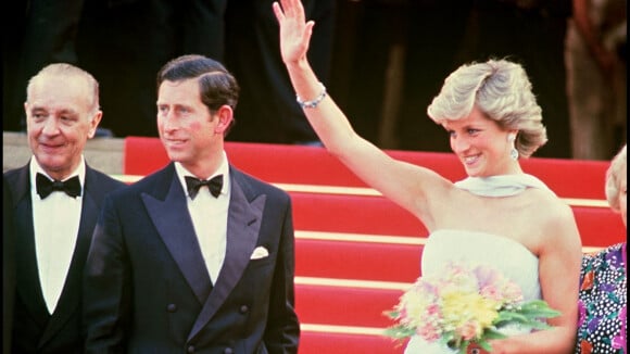 Festival de Cannes : Lady Diana, les pieds nus de Julia Roberts... les looks les plus époustouflants de Cannes !
