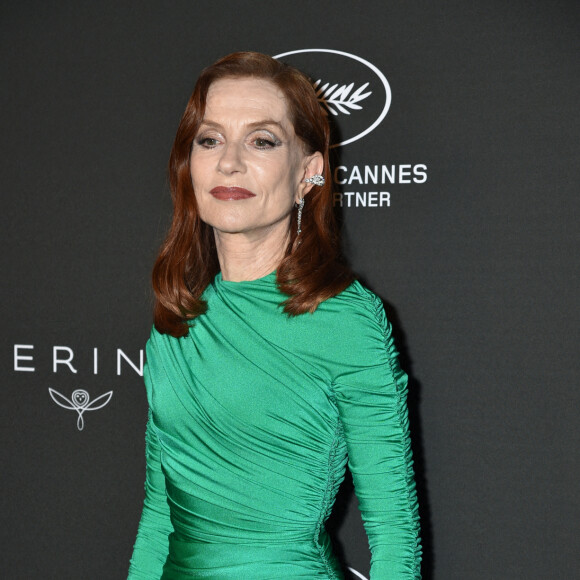 Isabelle Huppert - Soirée "Women In Motion" au Château de la Castre lors du 75e Festival de Cannes. Le 22 mai 2022. © Olivier Borde / Bestimage