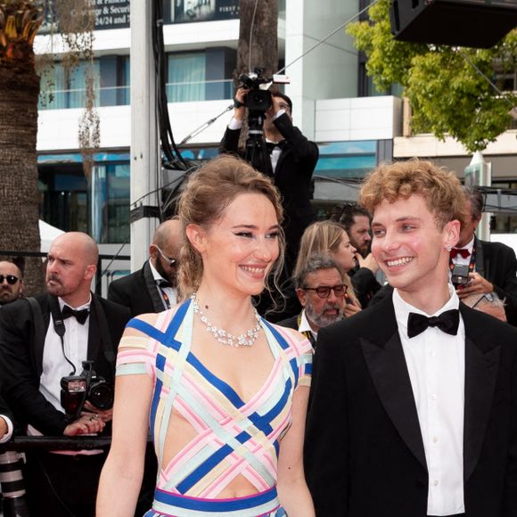 Déborah François, Jérémy Gillet, Ludmilla Makowski, Vanille Lehmann (Talents Adami 2022) - Montée des marches du film " Heojil Kyolshim (Decision To Leave) " lors du 75ème Festival International du Film de Cannes. Le 23 mai 2022 © Cyril Moreau / Bestimage 