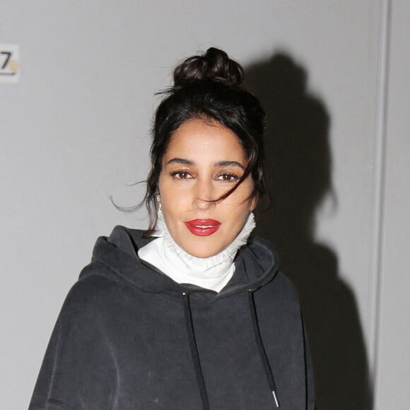 Exclusif - Leïla Bekhti - Arrivées au défilé de mode printemps-été 2022 "Givenchy" à La Défense Arena, lors de la fashion week de Paris. Le 3 octobre 2021