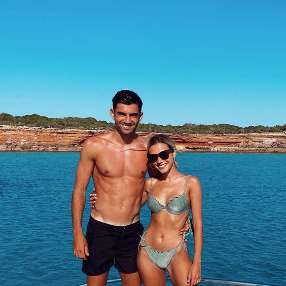 Enzo Zidane est très proche des membres de son clan, ses parents, ses frères et sa petite amie Karen.