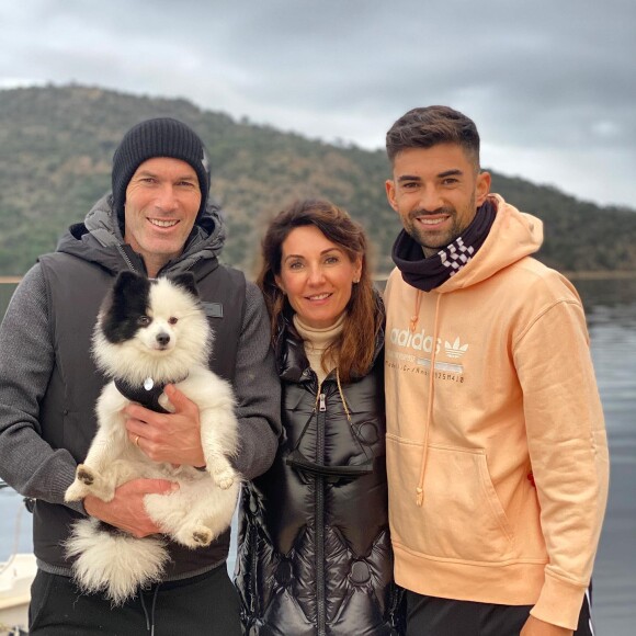 Zindédine Zidane avec sa femme Véronique et leur fils aîné Enzo.