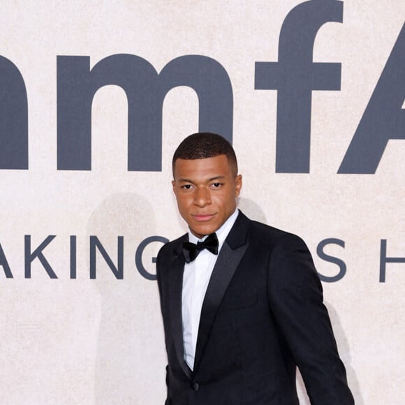 Kylian Mbappé - Photocall du gala de l'AmFar 2022 à l'Hôtel du Cap-Eden-Roc à Antibes le 26 mai 2022