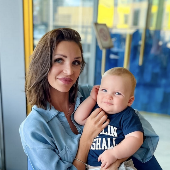 Julia Paredes a eu deux enfants (Luna et Vittorio) avec son mari Maxime Parisi - Instagram