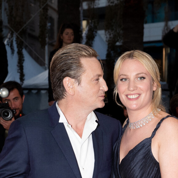 Benoit Magimel et sa femme Margot Pelletier - Montée des marches du film " Mascarade " lors du 75ème Festival International du Film de Cannes. Le 27 mai 2022 © Cyril Moreau / Bestimage 