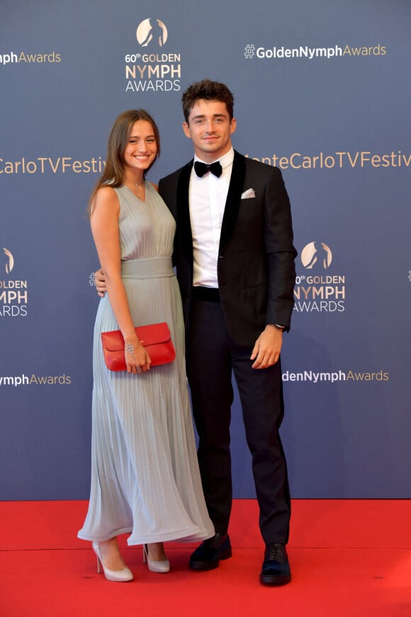 Charles Leclerc et Charlotte Siné lors du photocall de la cérémonie des Nymphes d'Or du 60ème festival de télévision de Monte Carlo au Grimaldi Forum à Monaco le 22 juin 2021.Cette année, beaucoup de lauréats seront présents en hologramme à cause des restrictions sanitaires © Bruno Bebert / Bestimage