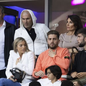 Zinedine Zidane et sa femme Véronique, Luca Zidane et sa compagne Marina, Théo Zidane - Les célébrités assistent à la victoire du Real Madrid face à Liverpool (1-0) en finale de la Ligue des Champions au stade de France, le 28 mai 2022. © Cyril Moreau / Bestimage