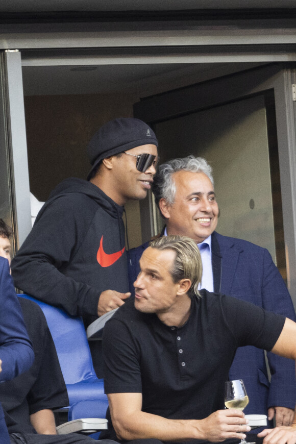 Ronaldinho - Les célébrités assistent à la victoire du Real Madrid face à Liverpool (1-0) en finale de la Ligue des Champions au stade de France, le 28 mai 2022. © Cyril Moreau / Bestimage