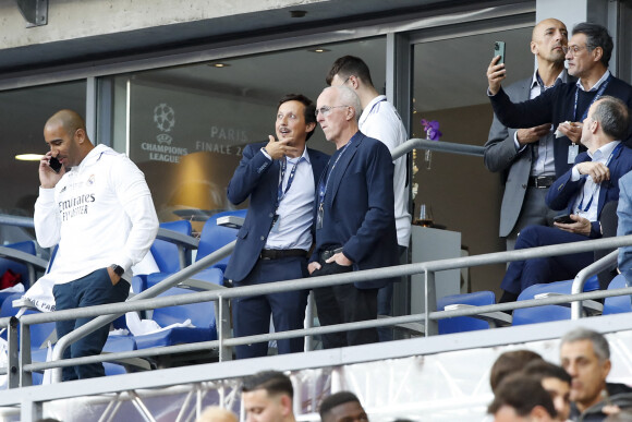 Pablo Longoria, Frank McCourt - Les célébrités assistent à la victoire du Real Madrid face à Liverpool (1-0) en finale de la Ligue des Champions au stade de France, le 28 mai 2022.