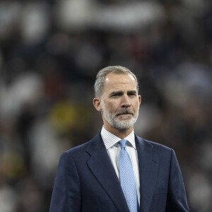 Le roi Felipe VI d'Espagne - Les célébrités assistent à la victoire du Real Madrid face à Liverpool (1-0) en finale de la Ligue des Champions au stade de France, le 28 mai 2022. © Cyril Moreau / Bestimage