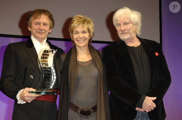 Mario Luraschi a reçu le prix Henri-Langlois à Vincennes le 29 janvier 2010 des mains de Véronique Jannot et Hugues Aufray