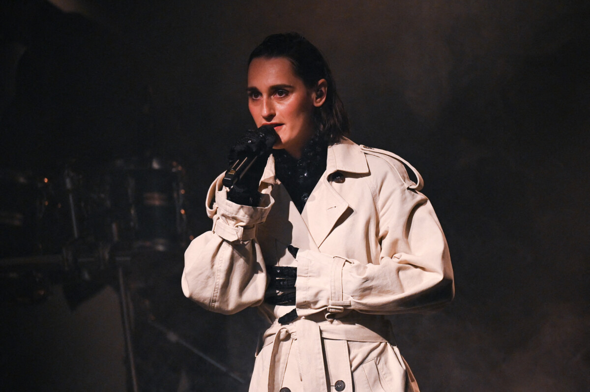 Yuelle Yelle Concert Dates – Stuff You Should Know – SJRG