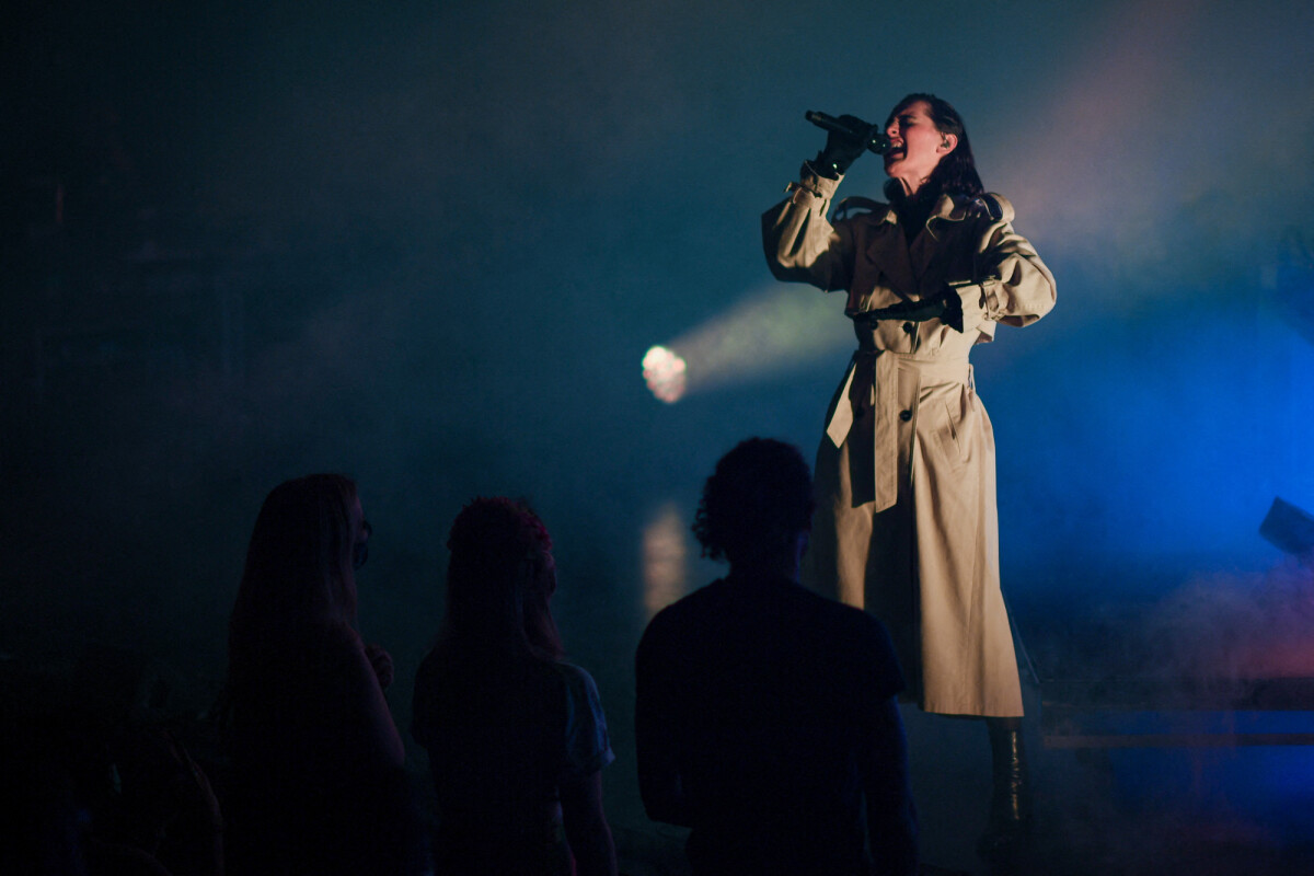 Yuelle Yelle Concert Dates – Stuff You Should Know – SJRG