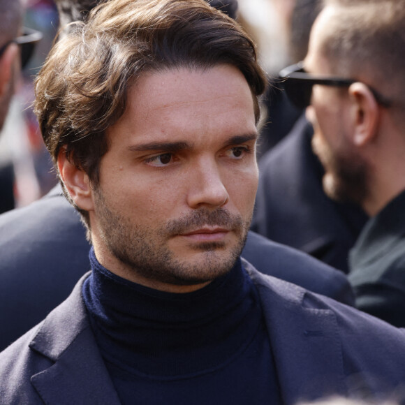 Jean-Mathieu Marinetti (mari de Sophie Tapie) - Sorties de la messe funéraire en hommage à Bernard Tapie en l'église Saint-Germain-des-Prés à Paris. Le 6 octobre 2021 © Jacovides-Moreau / Bestimage