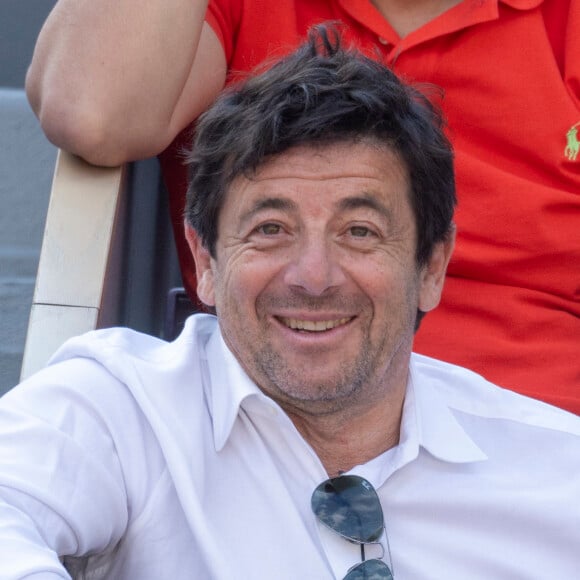 Patrick Bruel - Célébrités dans les tribunes des internationaux de France de Roland Garros à Paris le 31 mai 2022. © Cyril Moreau - Dominique Jacovides/Bestimage 