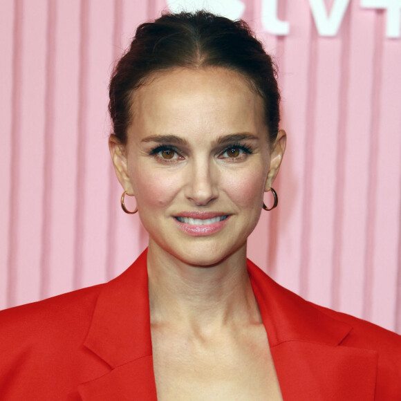 Natalie Portman - Photocall de la première de la série "Pachinko" au "Academy Museum of Motion Pictures" à Los Angeles. Le 16 mars 2022