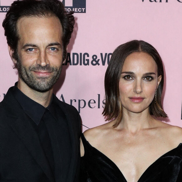 Benjamin Millepied et sa femme Natalie Portman au photocall de la soirée "L.A. Dance Project 2021 Gala" à Los Angeles, le 17 octobre 2021.