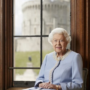 Portrait officiel de la reine Elisabeth II d'Angleterre, photographiée au château de Windsor, à l'occasion de son jubilé de platine qui sera célébré du 2 au 5 juin 2022. Le 1er juin 2022. 