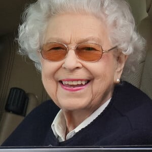 La reine Elisabeth II d'Angleterre assiste au "Royal Windsor Horse Show" à Windsor en présence du prince Edward, duc de Kent, et de sa femme, Sophie Rhys-Jones, comtesse de Wessex, Royaume Uni, le 13 mai 2022. 