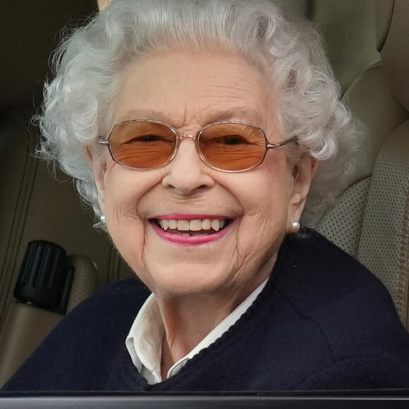 La reine Elisabeth II d'Angleterre assiste au "Royal Windsor Horse Show" à Windsor en présence du prince Edward, duc de Kent, et de sa femme, Sophie Rhys-Jones, comtesse de Wessex, Royaume Uni, le 13 mai 2022. 