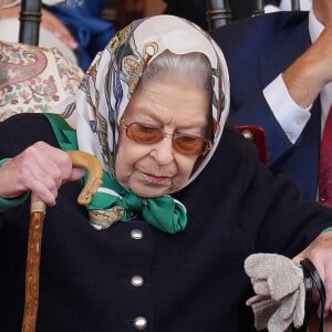 La reine Elisabeth II d'Angleterre assiste au "Royal Windsor Horse Show" à Windsor en présence du prince Edward, duc de Kent, et de sa femme, Sophie Rhys-Jones, comtesse de Wessex, Royaume Uni, le 13 mai 2022. 