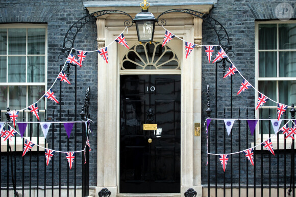 Le 10 Downing Street décoré à l'occasion du jubilé de platine de la reine d'Angleterre, célébré du 2 au 5 juin 2022 à Londres. Le 1er juin 2022. 